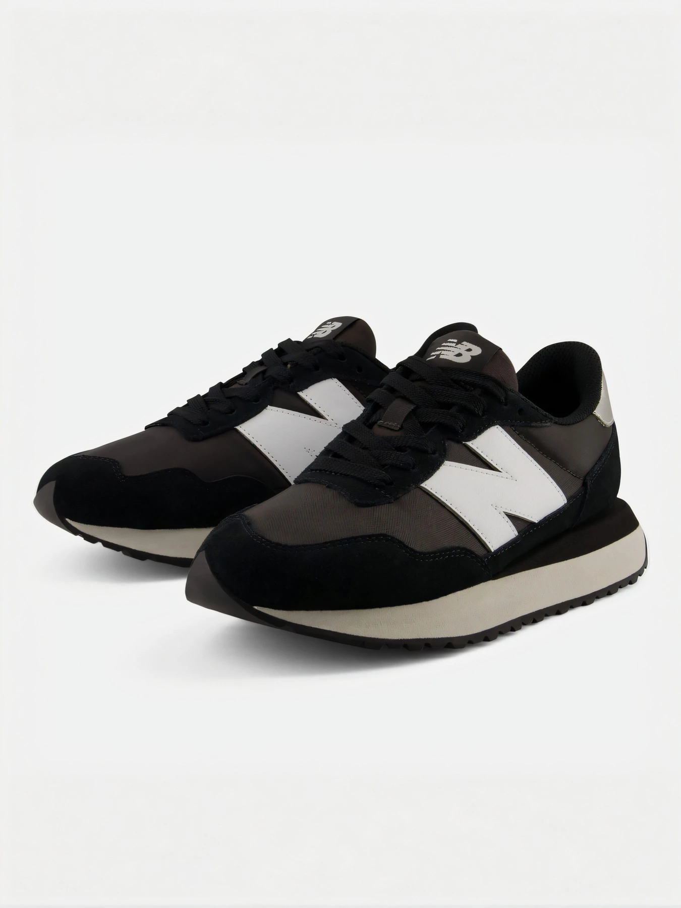 Кросівки New Balance 237 модель W23731P Кросівки New Balance 237 модель W23731P Фото