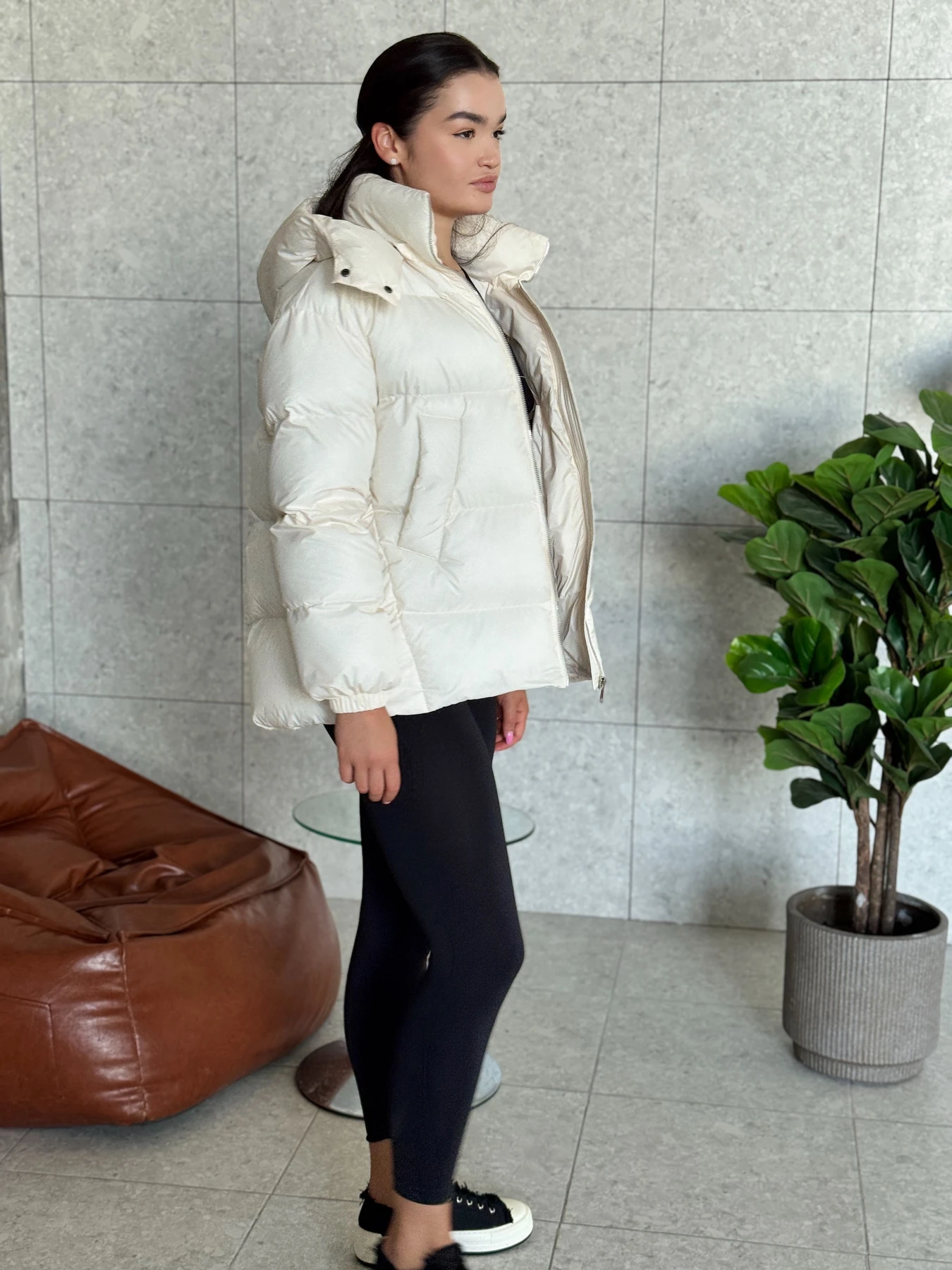 Куртки и дубленки UVENTUM модель Теssa-eva-milk Фото