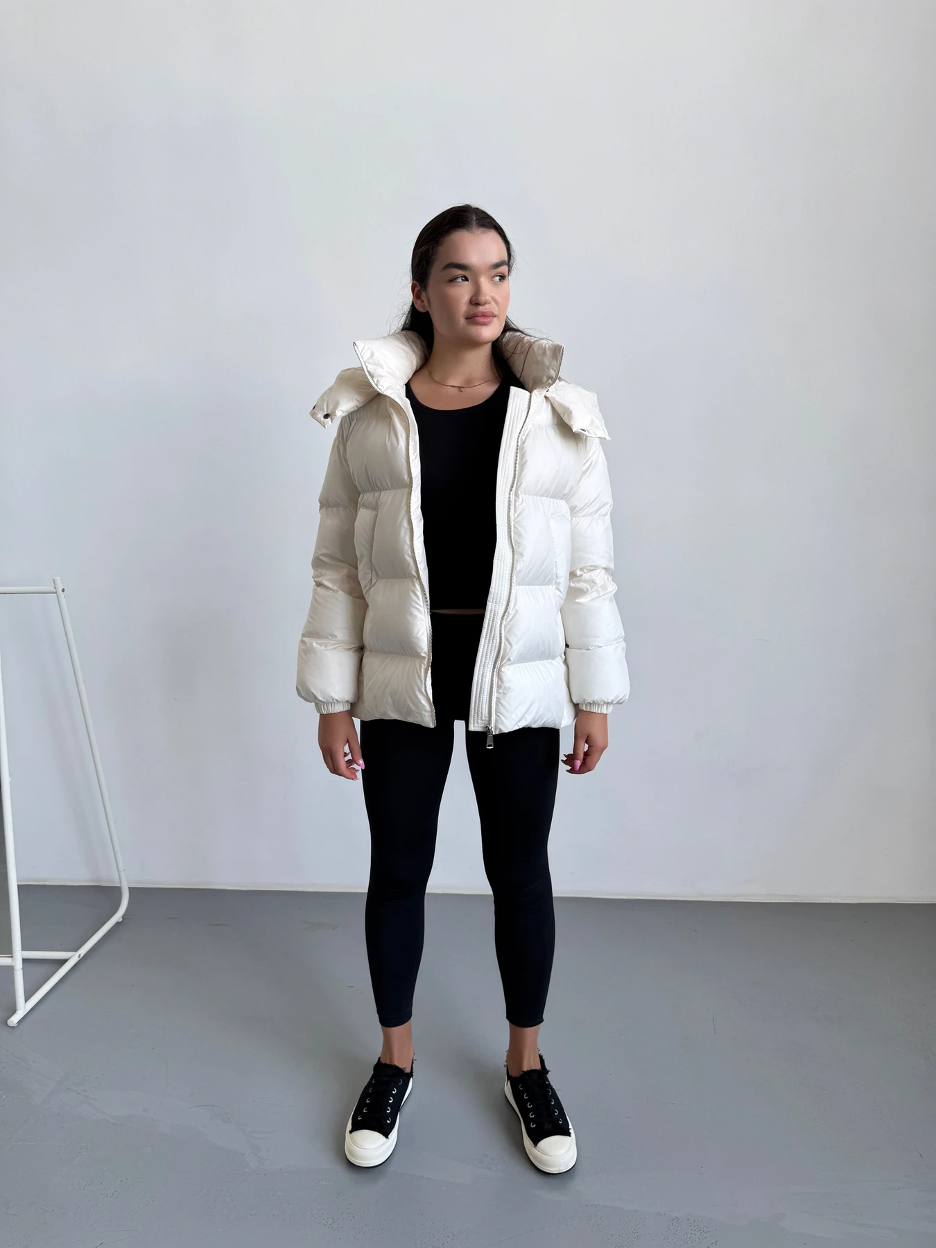 Куртки и дубленки UVENTUM модель Теssa-eva-milk Фото