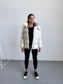 Куртки и дубленки UVENTUM модель Теssa-eva-milk Фото