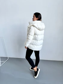 Куртки и дубленки UVENTUM модель Теssa-eva-milk Фото