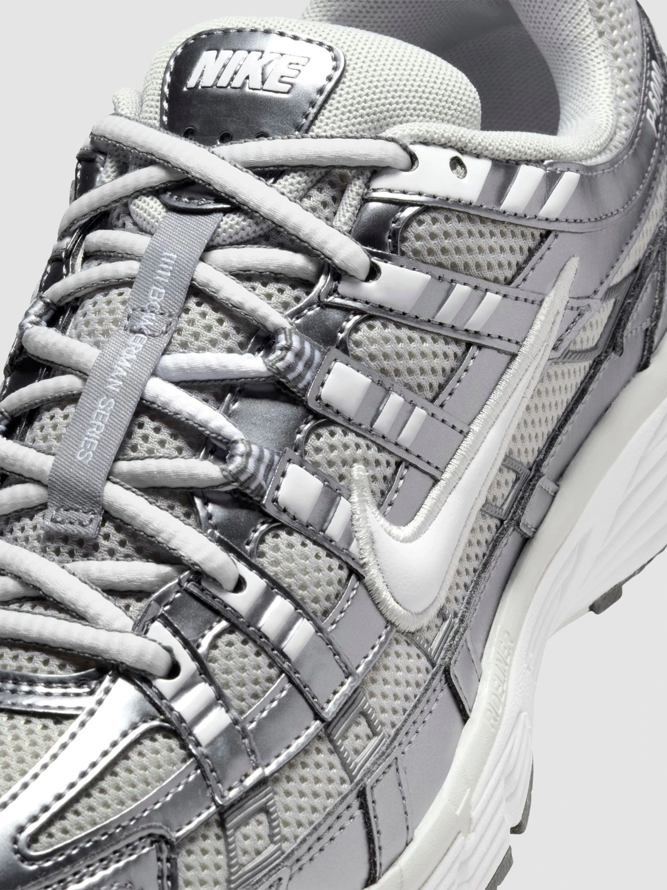 Кроссовки NIKE P-6000 модель IO3496-001 Кроссовки NIKE P-6000 модель IO3496-001 Фото