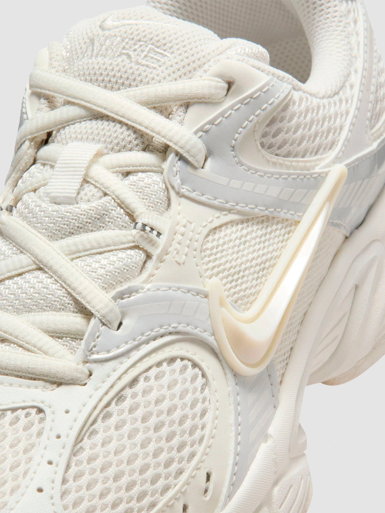 Кроссовки NIKE V5 Rnr Sib модель IQ0276-030 Фото