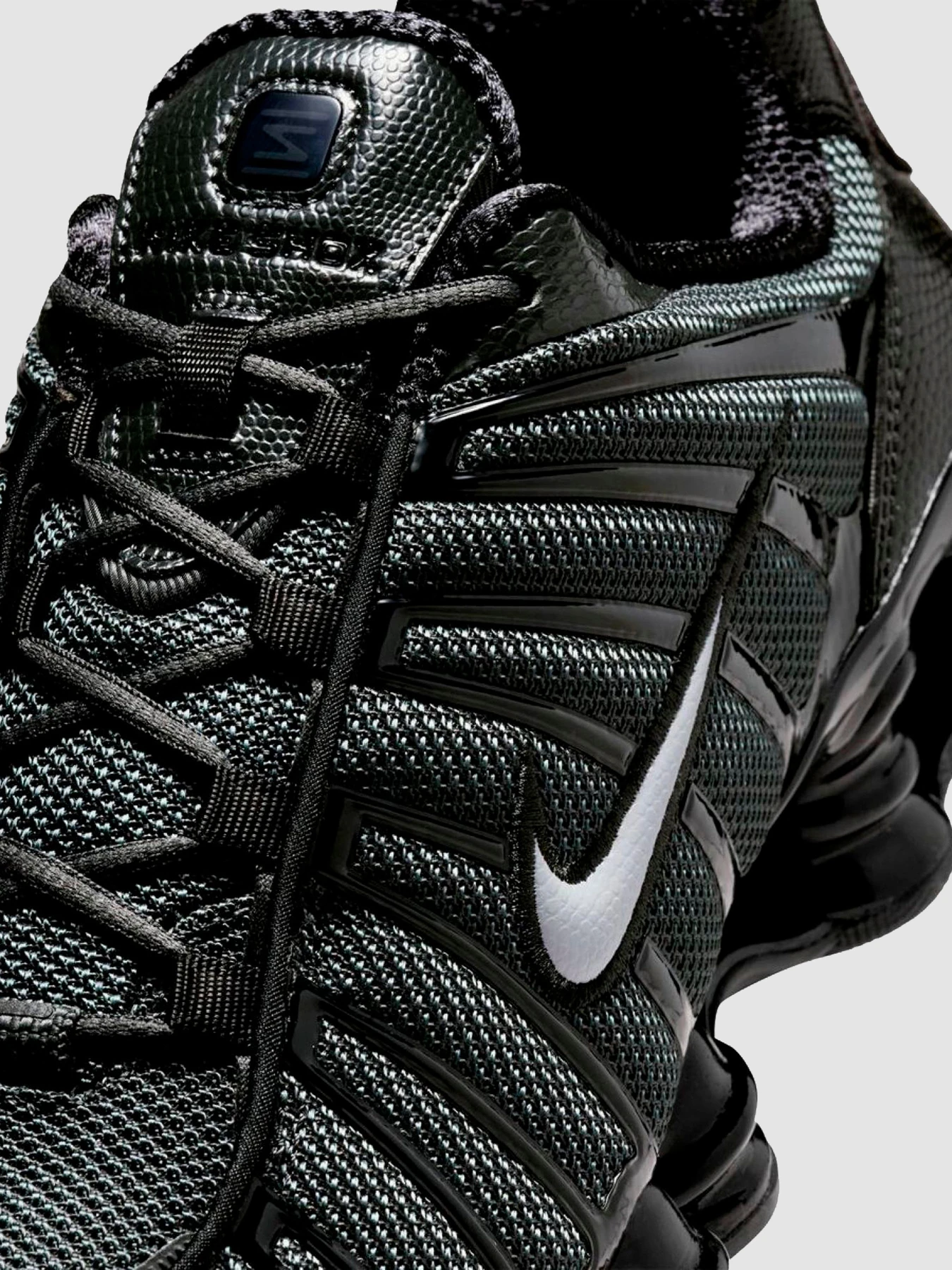 Кросівки NIKE Shox Tl модель IR5276-001 Фото