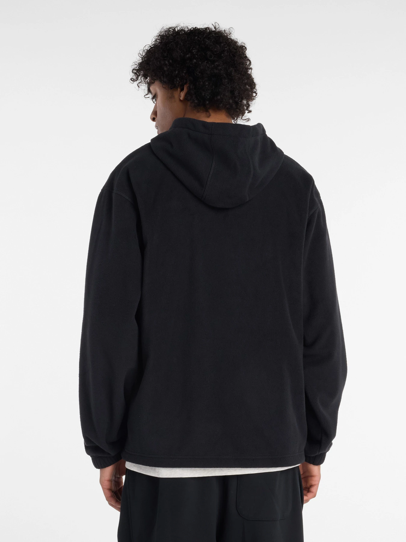 Худи и свитшоты New Balance Polar Fleece модель MJ53800BK Худи и свитшоты New Balance Polar Fleece модель MJ53800BK Фото