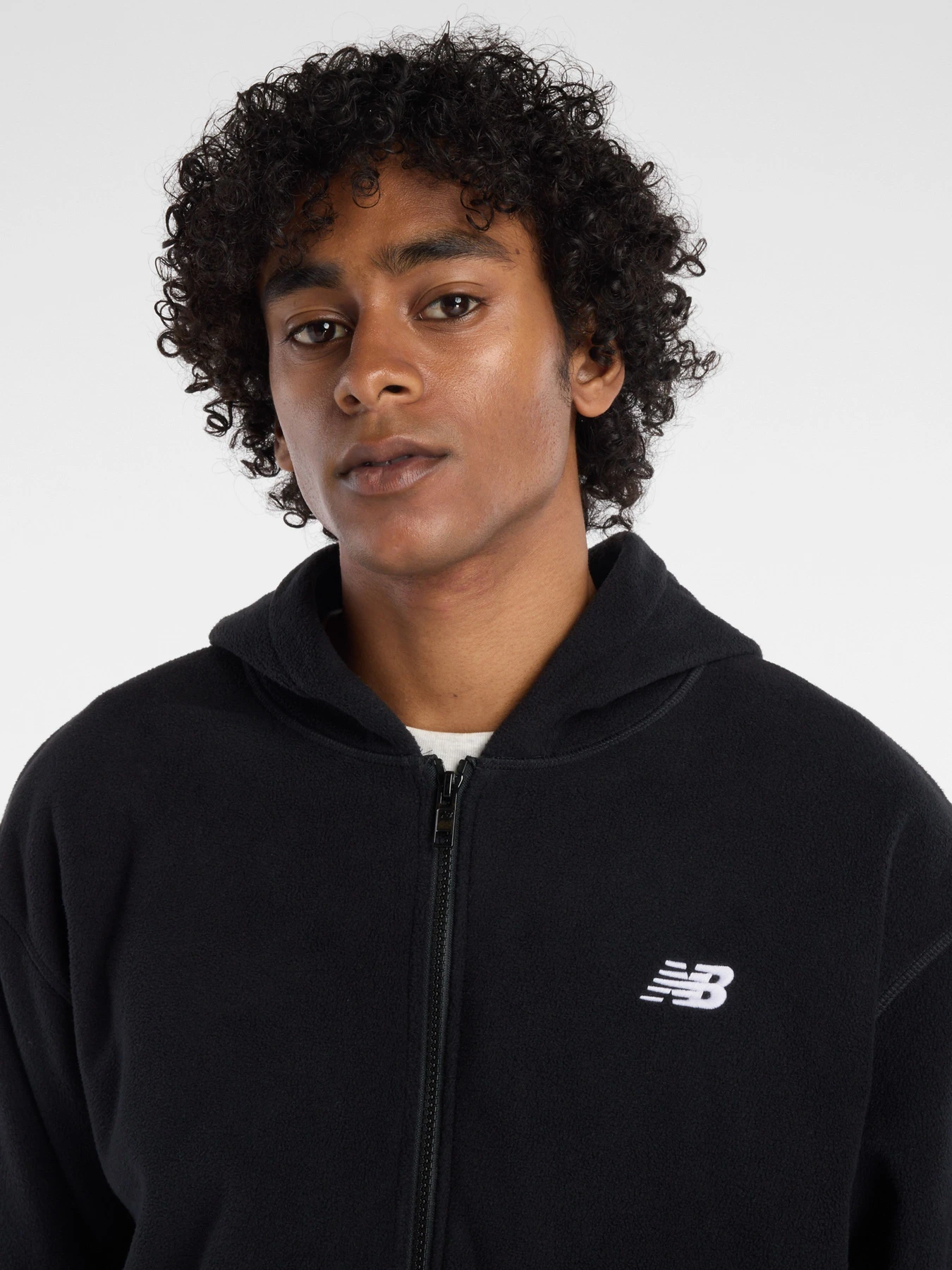 Худи и свитшоты New Balance Polar Fleece модель MJ53800BK Худи и свитшоты New Balance Polar Fleece модель MJ53800BK Фото