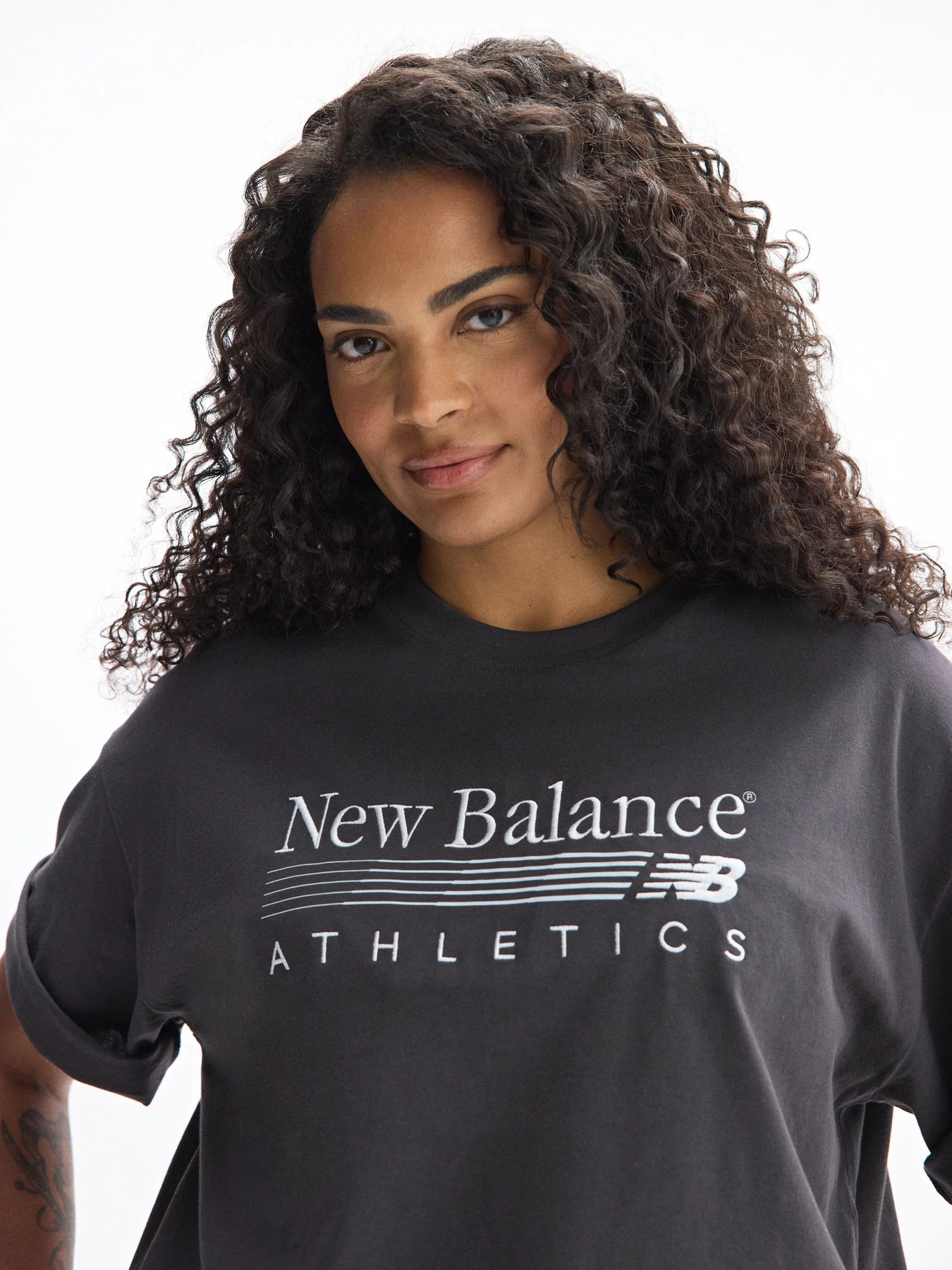 Футболки и поло New Balance Trackside Oversized модель WT6297MKBLK Футболки и поло New Balance Trackside Oversized модель WT6297MKBLK Фото