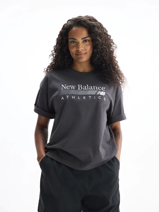 Футболки и поло New Balance Trackside Oversized модель WT6297MKBLK Фото