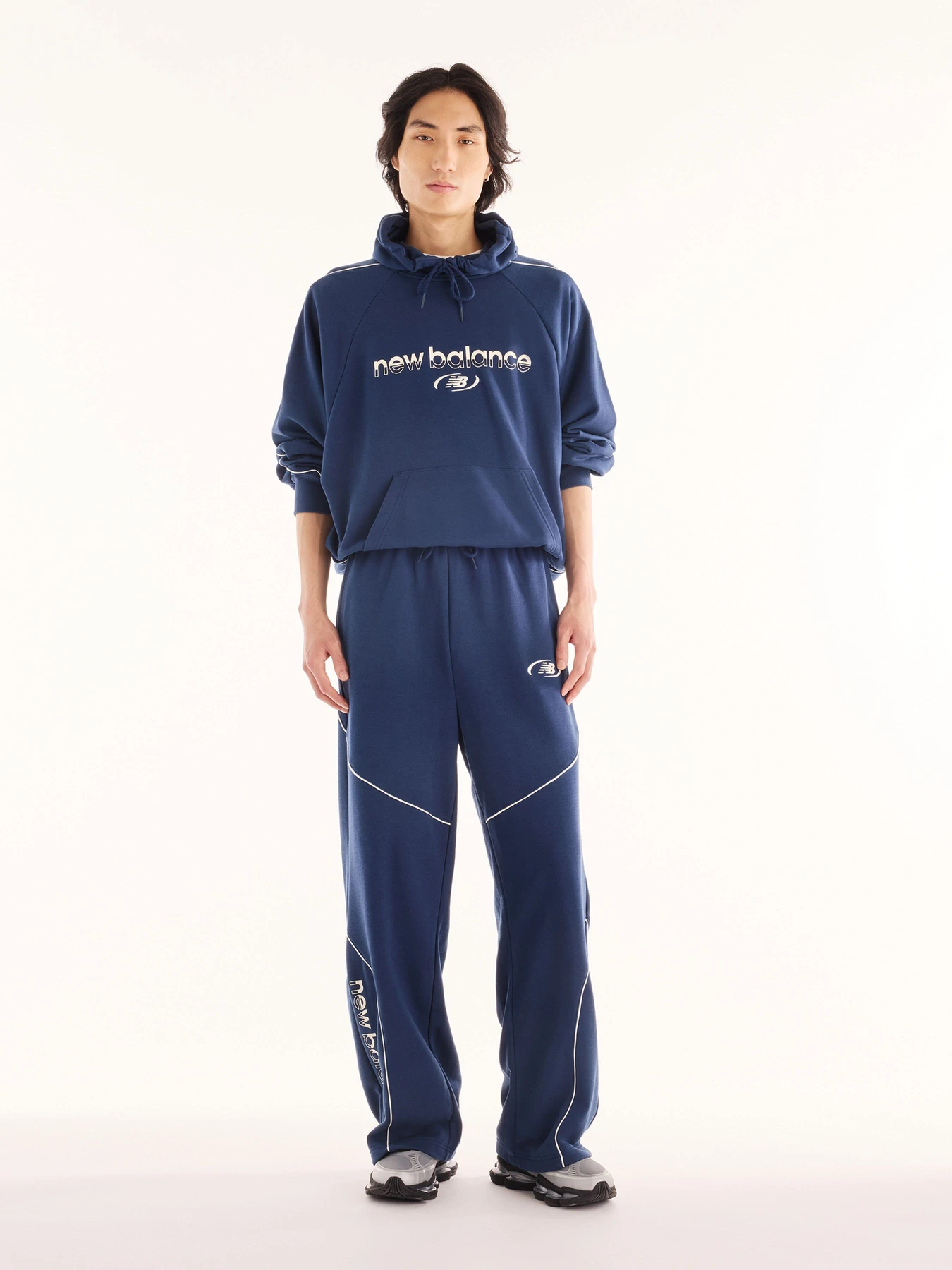 Штани New Balance Trackside French Terry модель MB62053FNNY Штани New Balance Trackside French Terry модель MB62053FNNY Фото