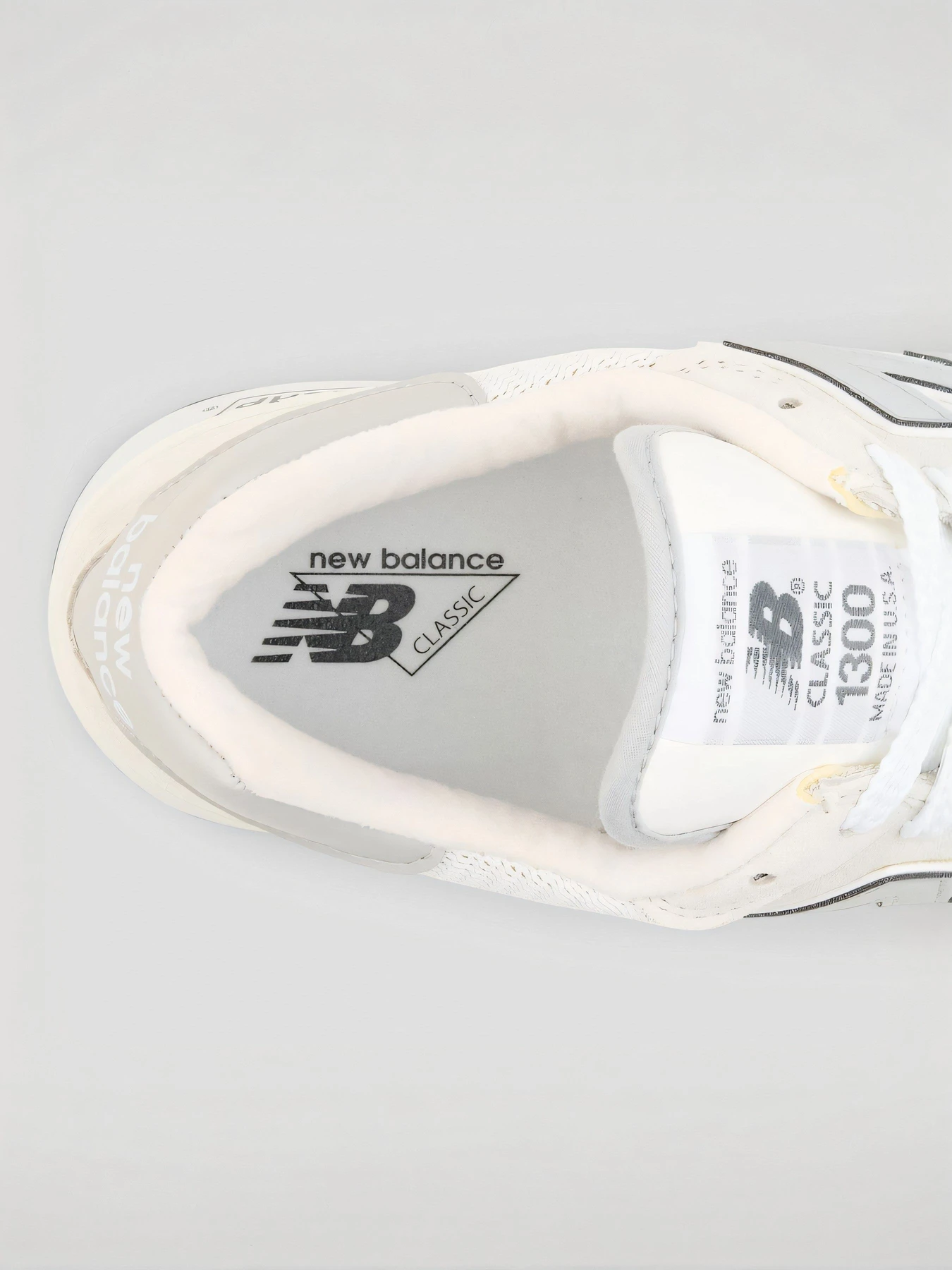 Кросівки New Balance Made in USA 1300 модель U1300WH Кросівки New Balance Made in USA 1300 модель U1300WH Фото