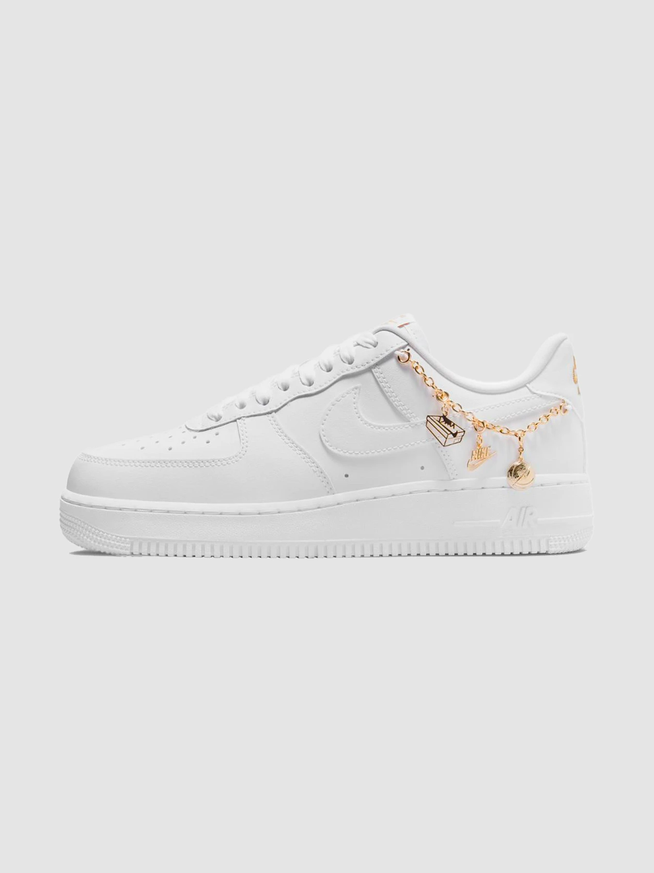 Кроссовки NIKE Air Force 1 07 Lx модель DD1525-100 Кроссовки NIKE Air Force 1 07 Lx модель DD1525-100 Фото