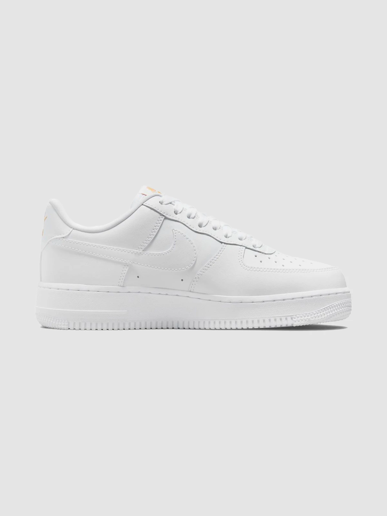 Кроссовки NIKE Air Force 1 07 Lx модель DD1525-100 Кроссовки NIKE Air Force 1 07 Lx модель DD1525-100 Фото