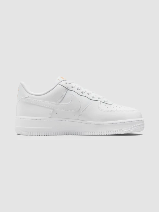 Кроссовки NIKE Air Force 1 07 Lx модель DD1525-100 Фото