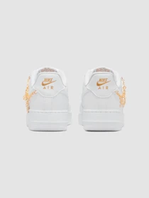 Кроссовки NIKE Air Force 1 07 Lx модель DD1525-100 Фото