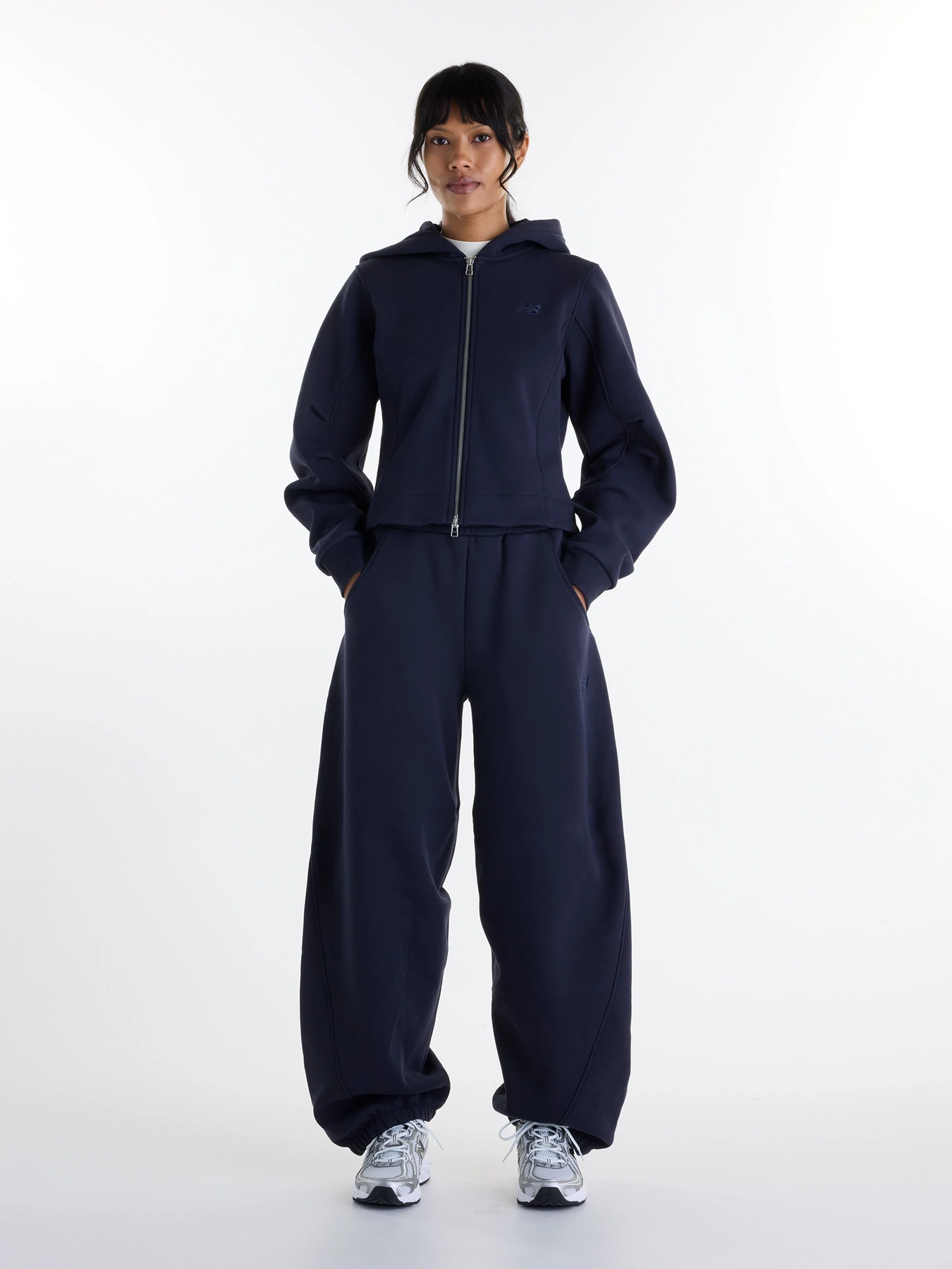 Брюки New Balance Athletics Crafted Fleece модель WB62L0NLDNT Брюки New Balance Athletics Crafted Fleece модель WB62L0NLDNT Фото