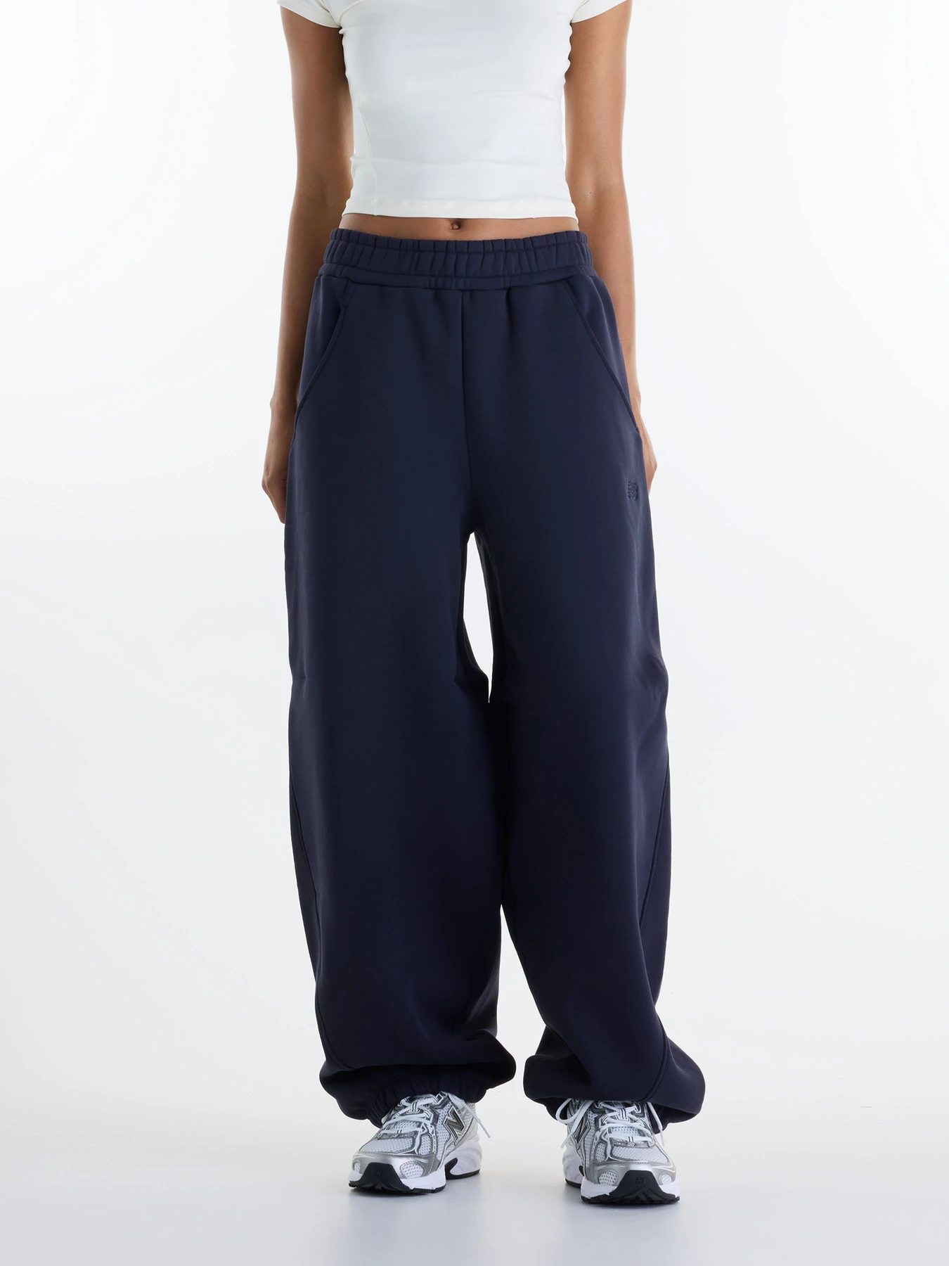 Брюки New Balance Athletics Crafted Fleece модель WB62L0NLDNT Брюки New Balance Athletics Crafted Fleece модель WB62L0NLDNT Фото