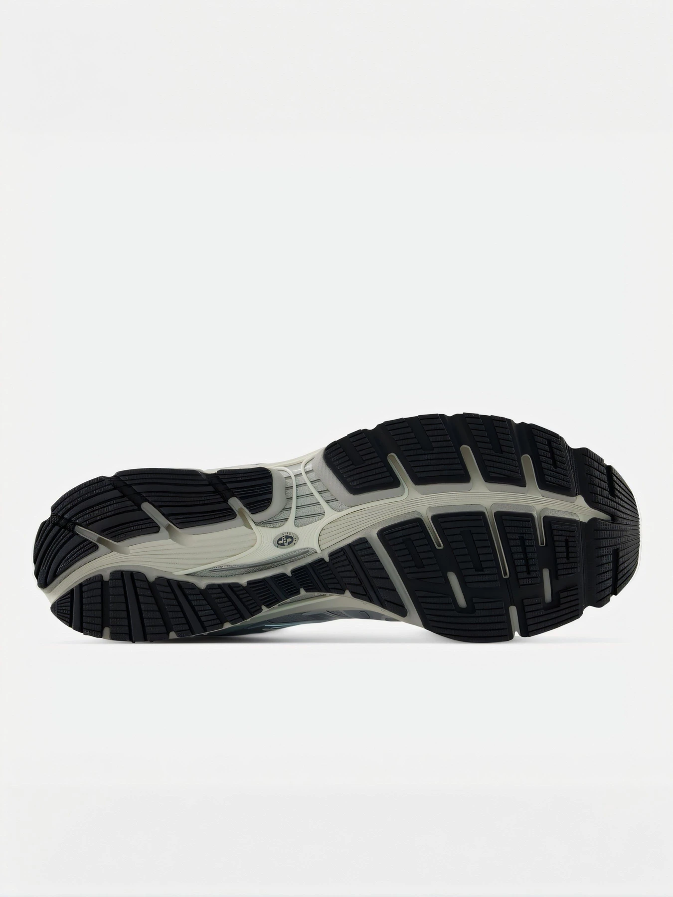 Кроссовки New Balance модель U189045A Кроссовки New Balance модель U189045A Фото