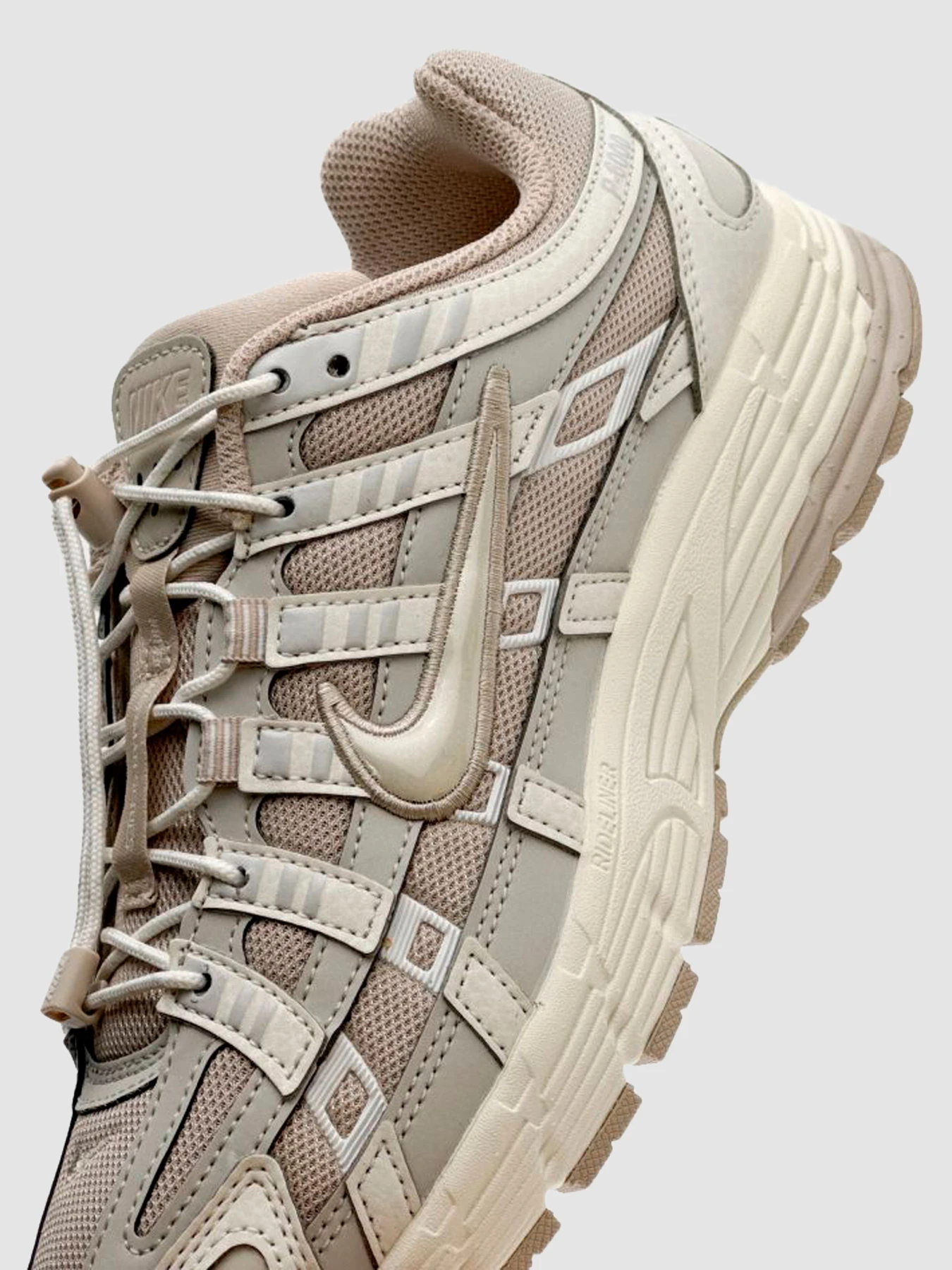 Кроссовки NIKE P-6000 модель IM5237-100 Фото