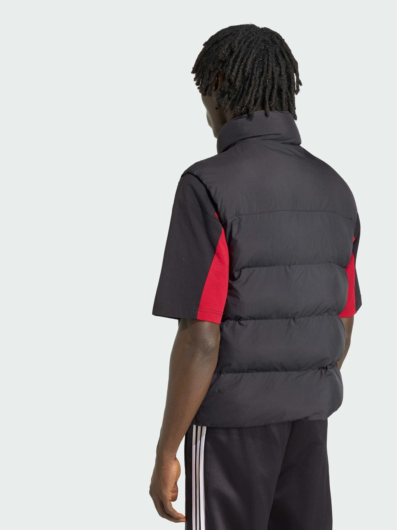 Куртки и дубленки Adidas модель KR7195 Куртки и дубленки Adidas модель KR7195 Фото