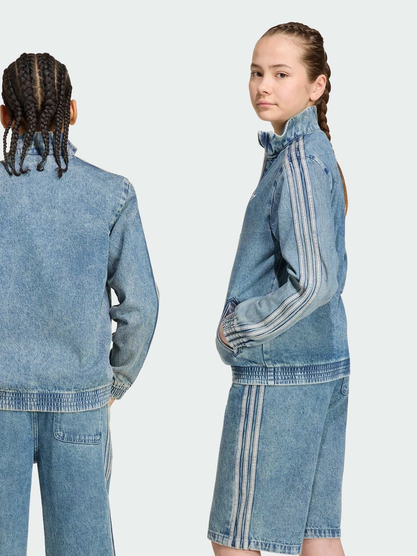 Куртки и дубленки Adidas модель KR6530 Куртки и дубленки Adidas модель KR6530 Фото