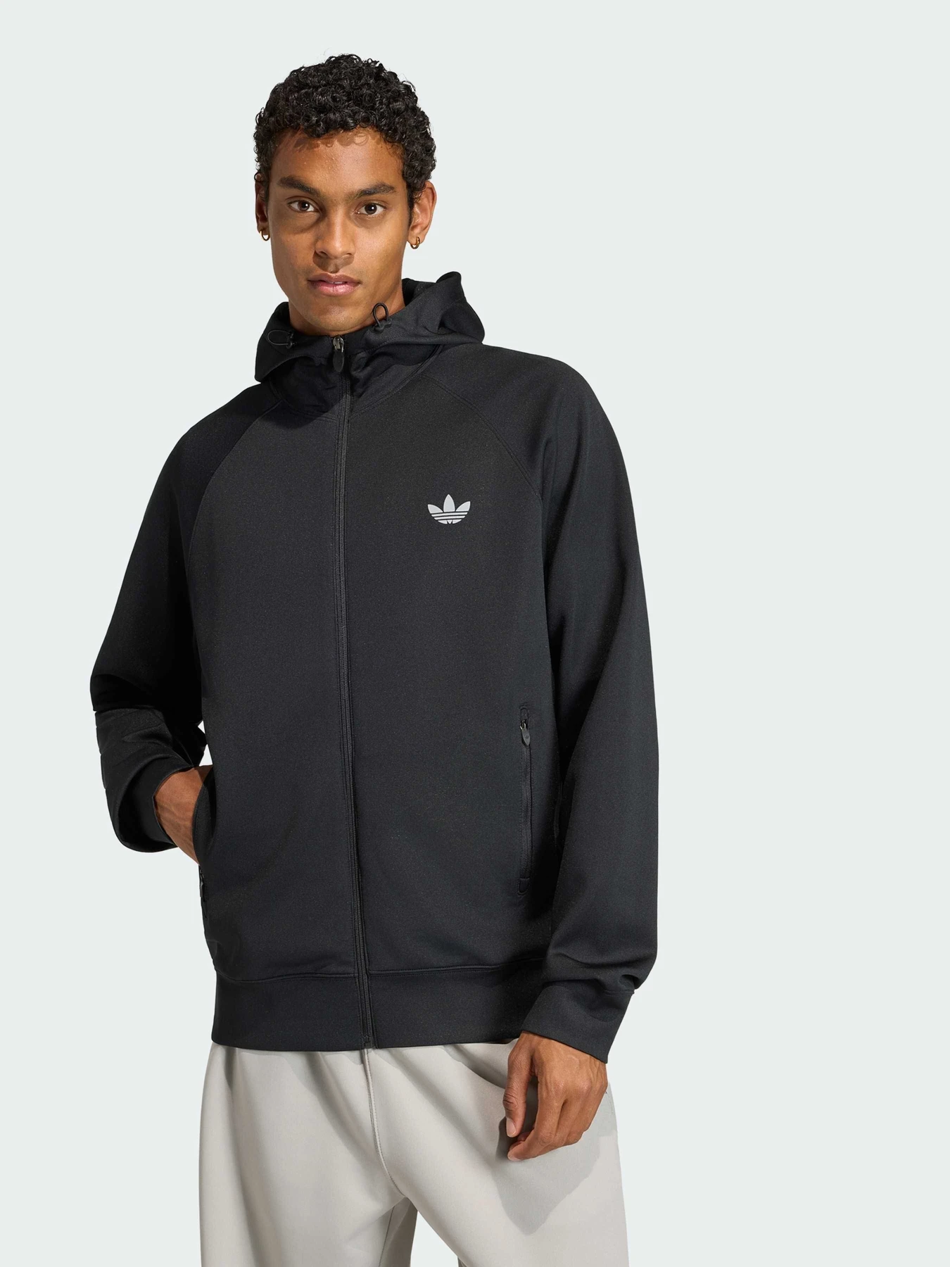Худи и свитшоты Adidas модель KT4620 Худи и свитшоты Adidas модель KT4620 Фото