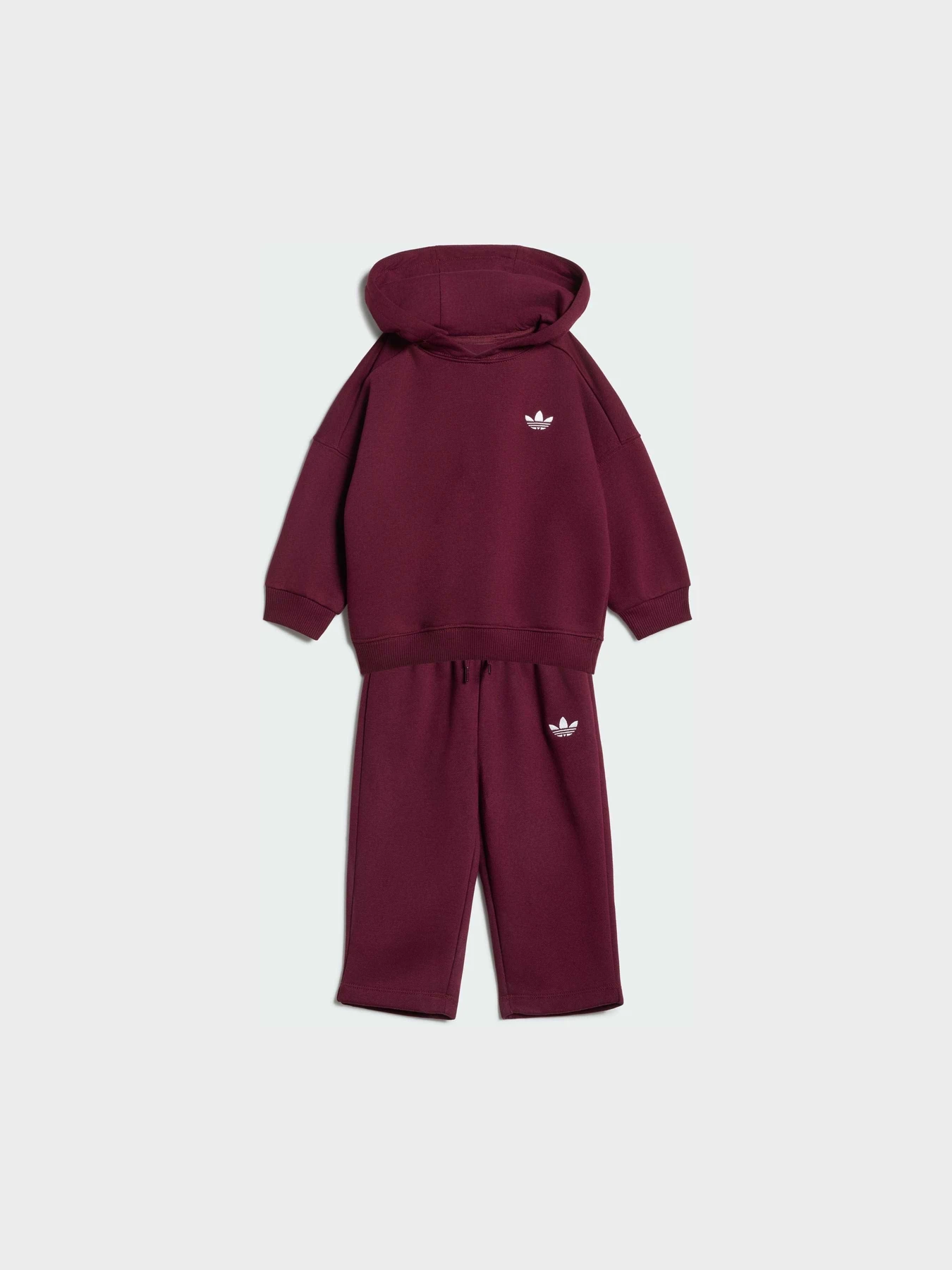 Костюмы Adidas модель KS1264 Костюмы Adidas модель KS1264 Фото