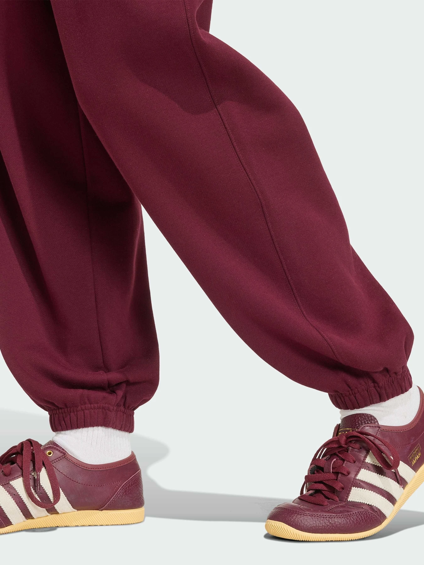 Брюки Adidas Adidas Essentials модель KT2265 Брюки Adidas Adidas Essentials модель KT2265 Фото