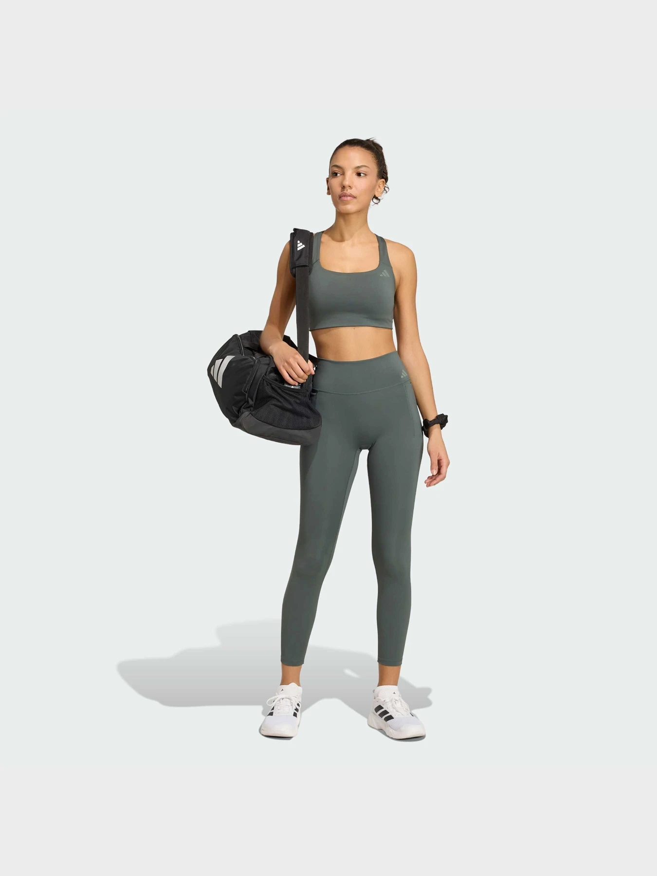 Брюки Adidas модель KR3457 Брюки Adidas модель KR3457 Фото