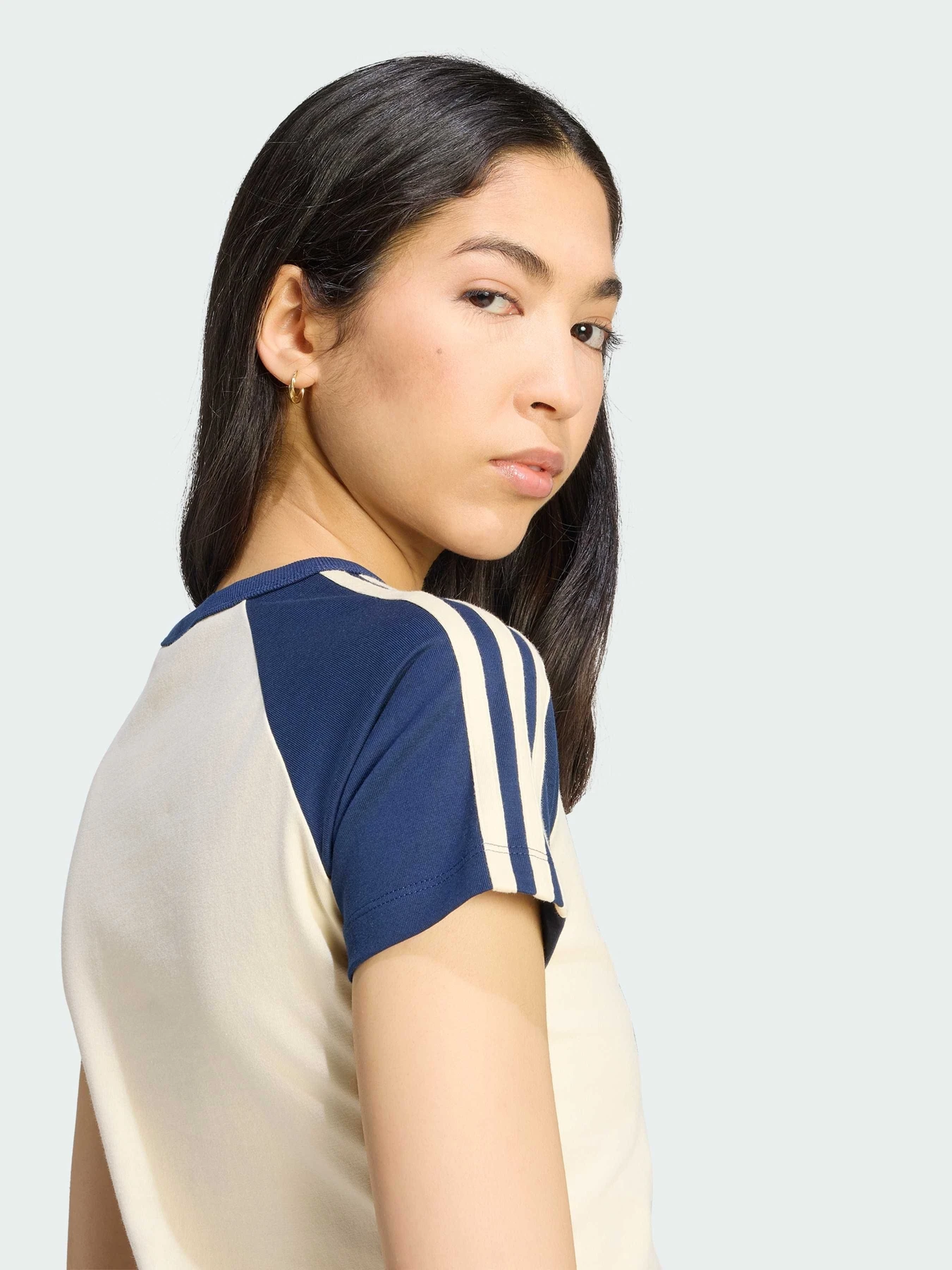 Футболки и поло Adidas Adicolor модель KS4697 Футболки и поло Adidas Adicolor модель KS4697 Фото