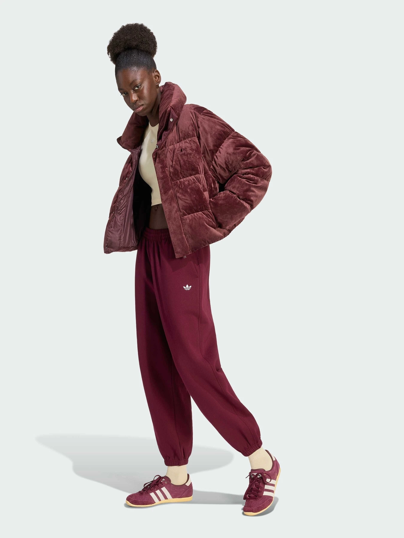 Куртки и дубленки Adidas модель KR9557 Куртки и дубленки Adidas модель KR9557 Фото