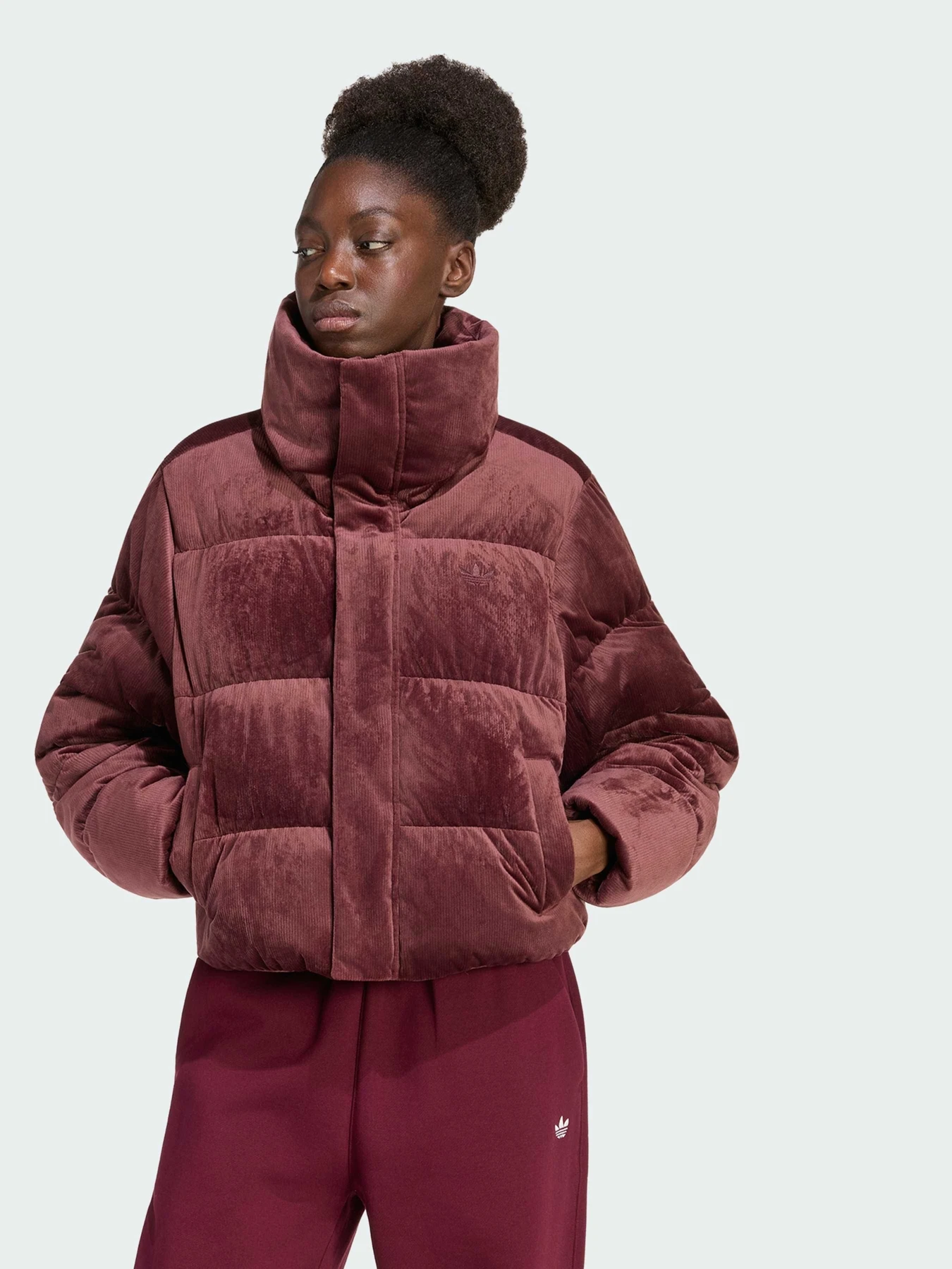 Куртки и дубленки Adidas модель KR9557 Куртки и дубленки Adidas модель KR9557 Фото