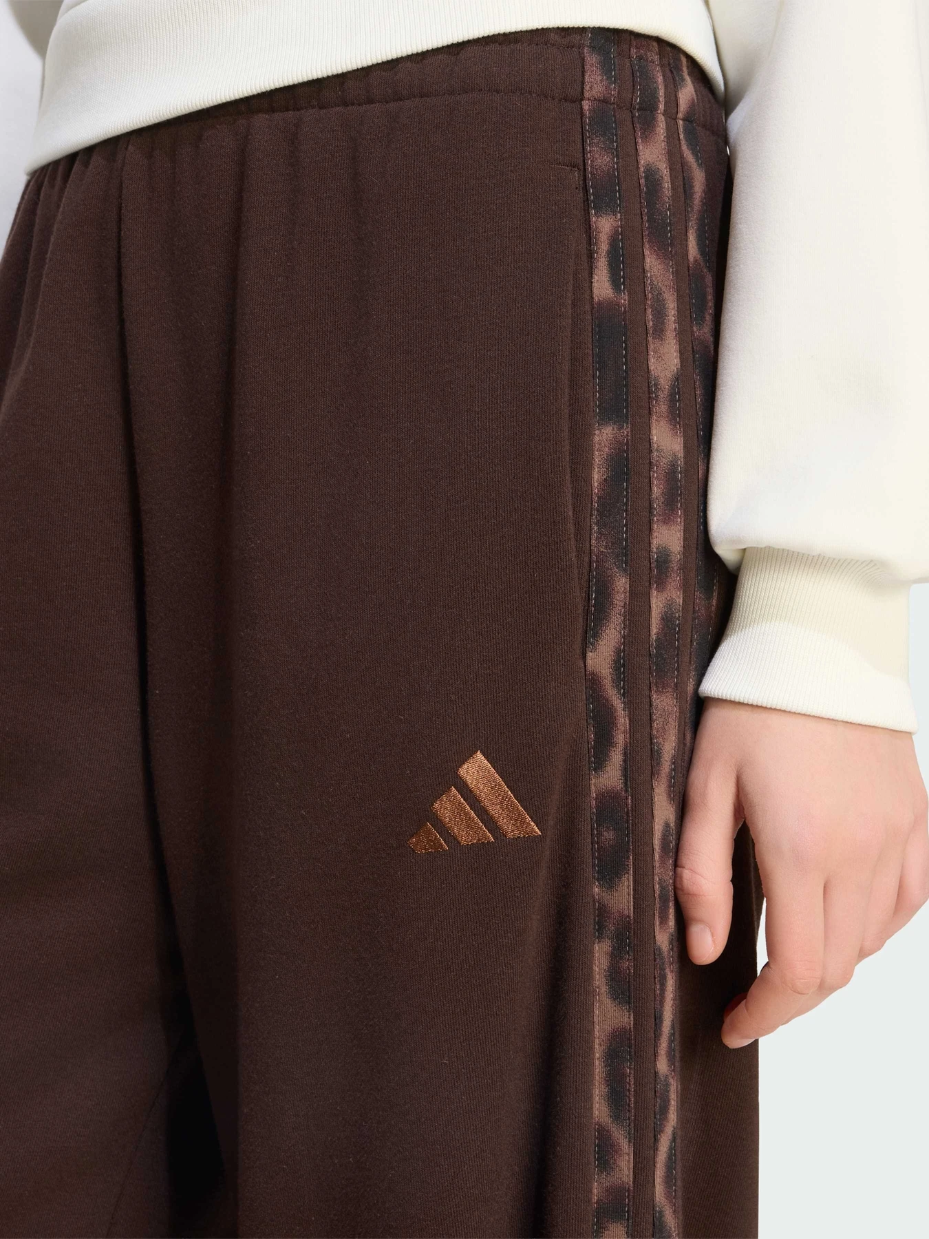 Брюки Adidas 3 Stripes модель KV9300 Брюки Adidas 3 Stripes модель KV9300 Фото