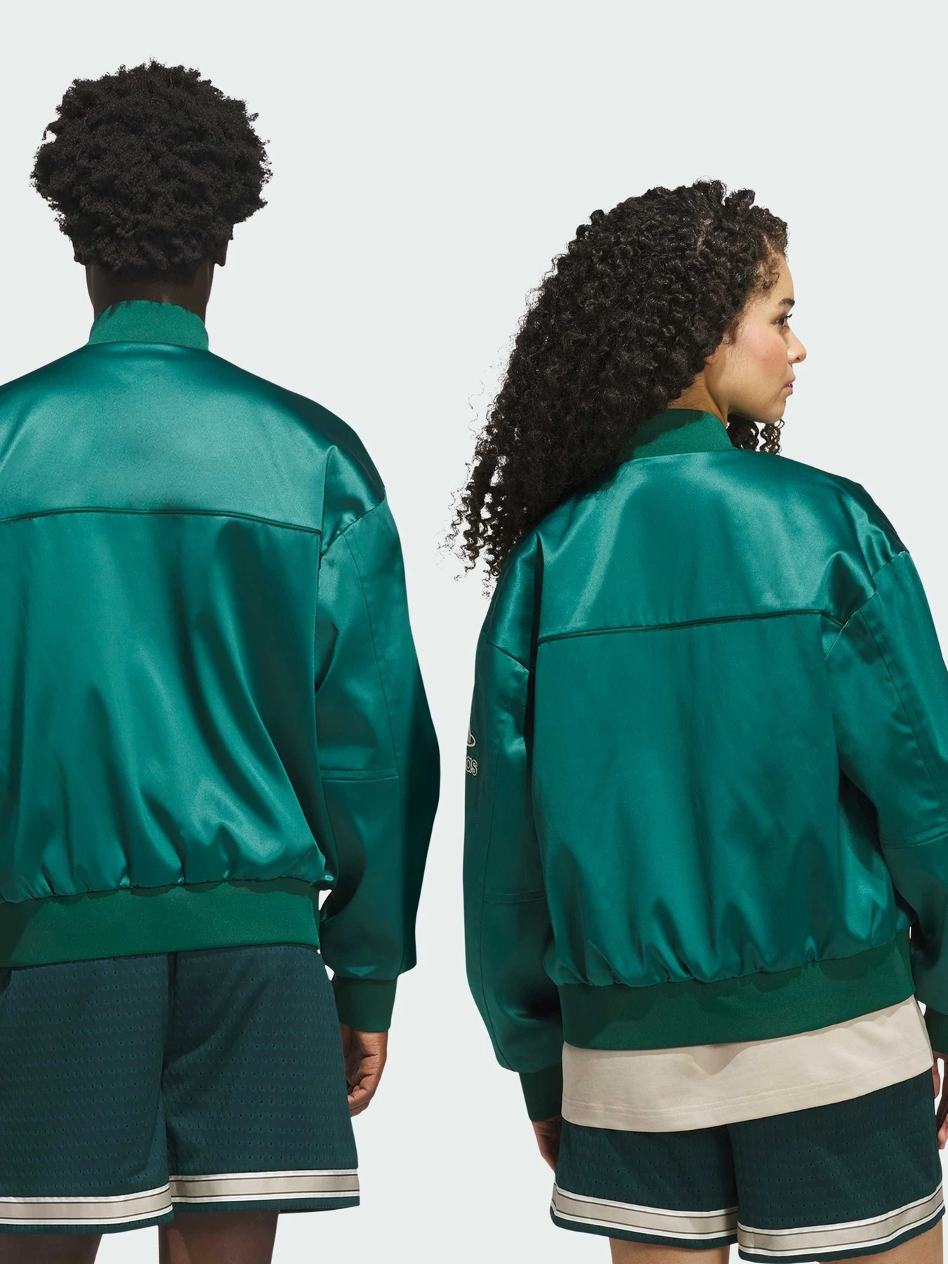 Куртки та дублянки Adidas модель IA2398 Куртки та дублянки Adidas модель IA2398 Фото