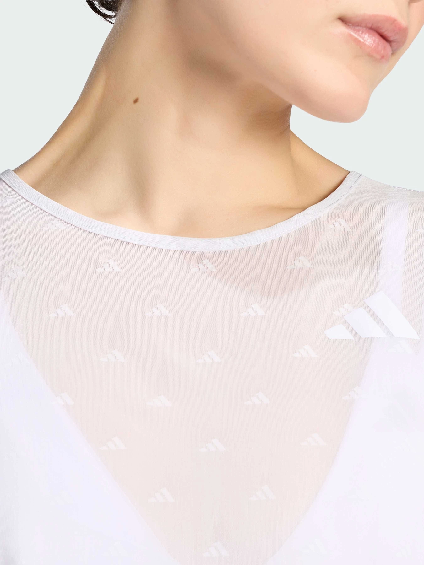 Футболки і поло Adidas Adidas Essentials модель KT3828 Футболки і поло Adidas Adidas Essentials модель KT3828 Фото