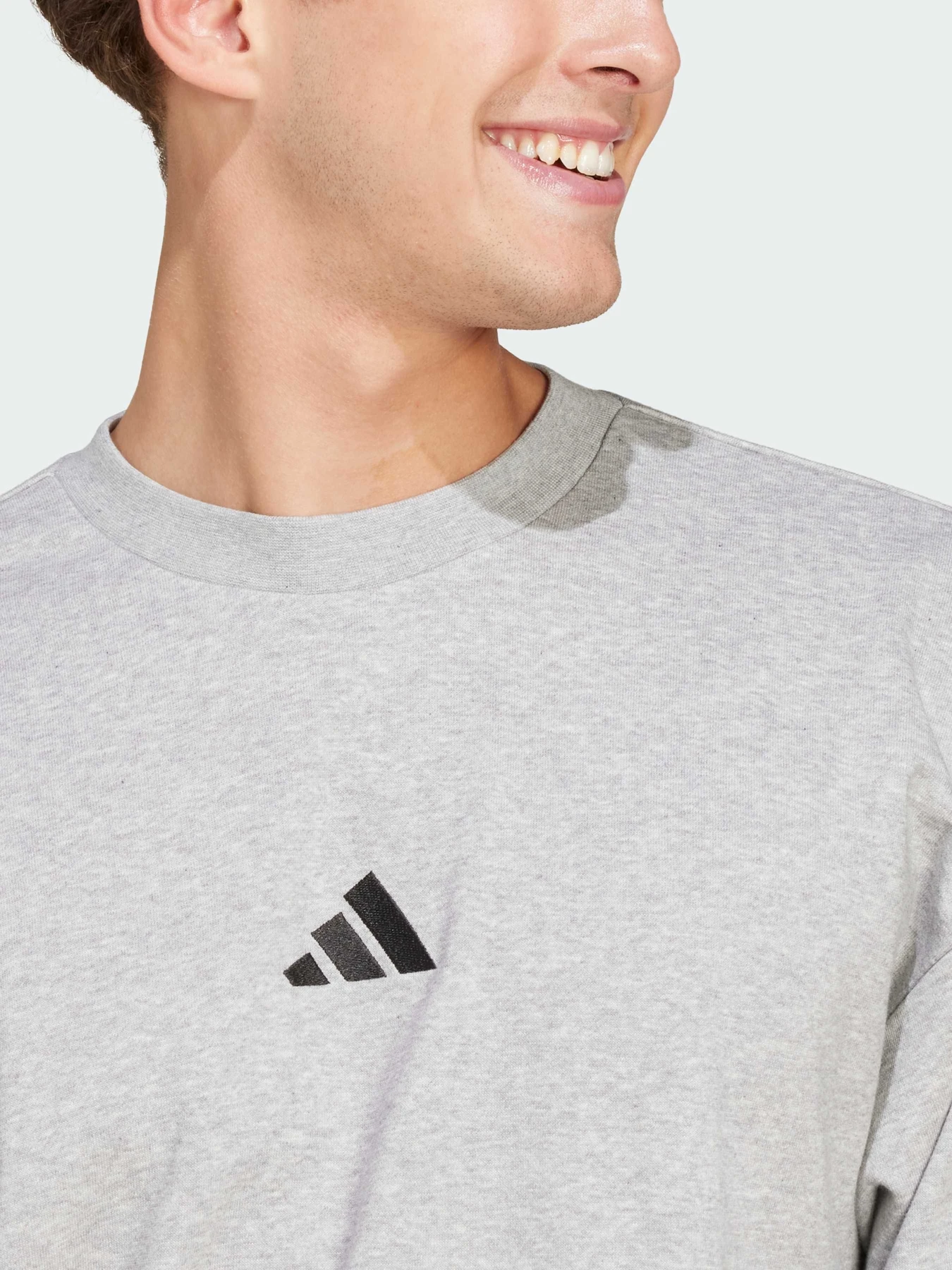 Худі та світшоти Adidas Adidas Essentials модель JE3828 Фото