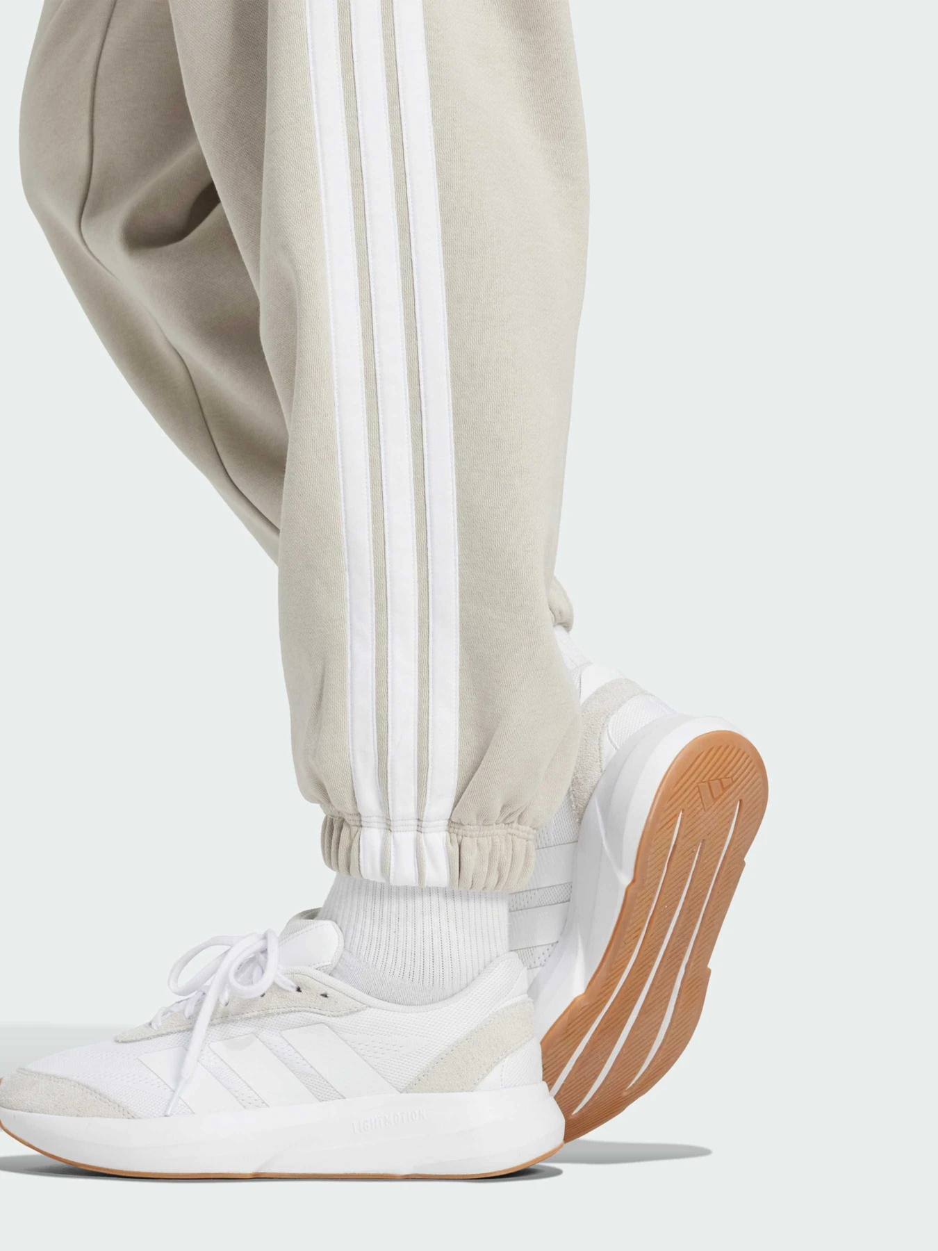 Брюки Adidas 3 Stripes модель JX7697 Брюки Adidas 3 Stripes модель JX7697 Фото