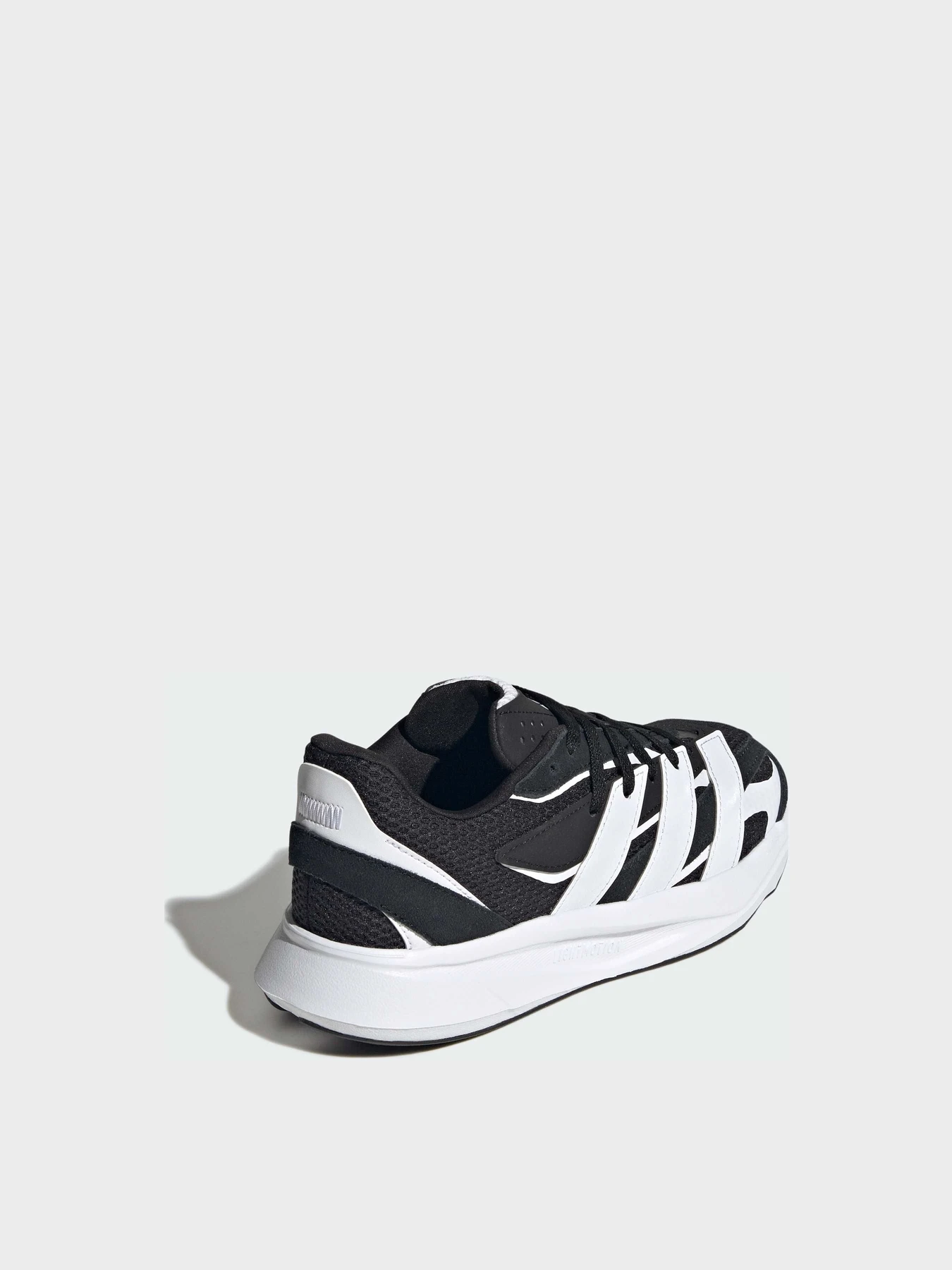 Кроссовки Adidas модель KH9120 Фото