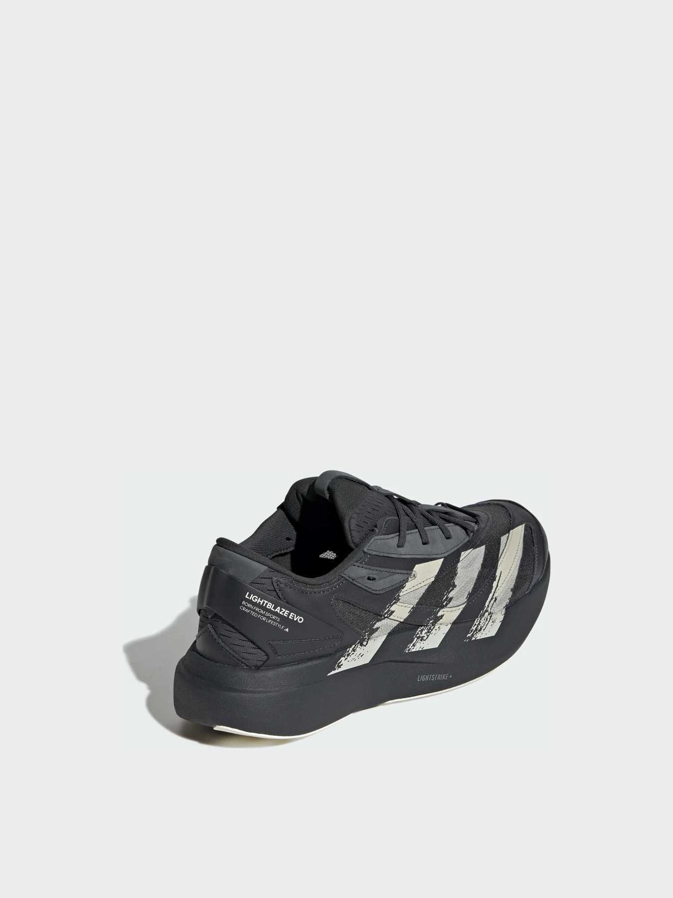Кроссовки Adidas модель KJ3054 Кроссовки Adidas модель KJ3054 Фото