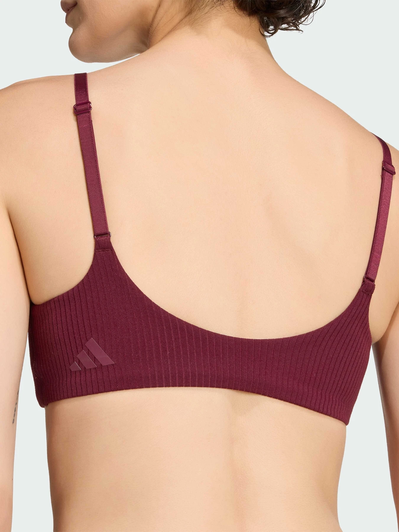 Футболки і поло Adidas модель KG0404 Футболки і поло Adidas модель KG0404 Фото