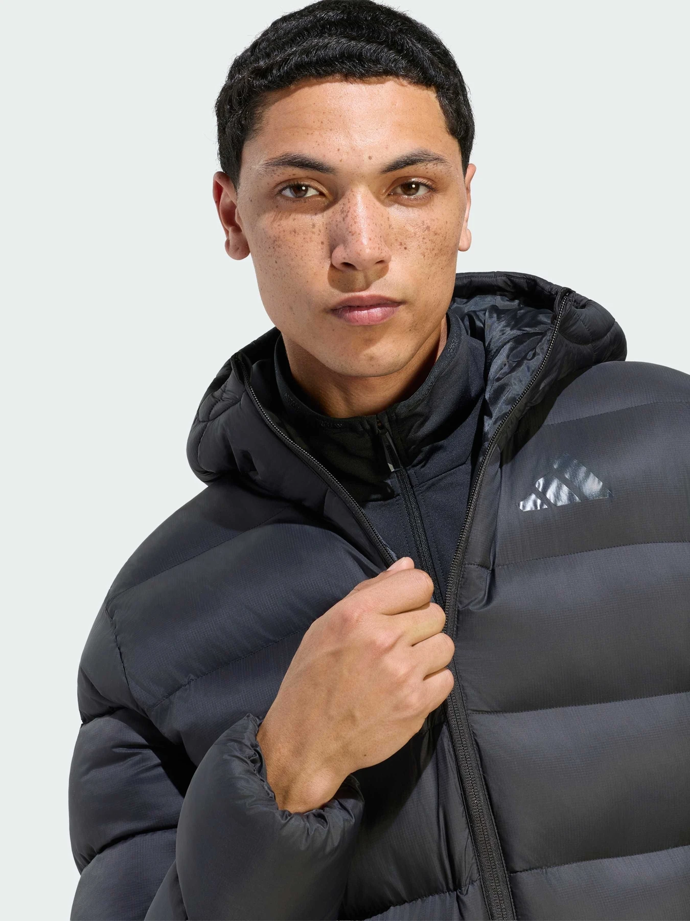 Куртки та дублянки Adidas модель KY2712 Фото