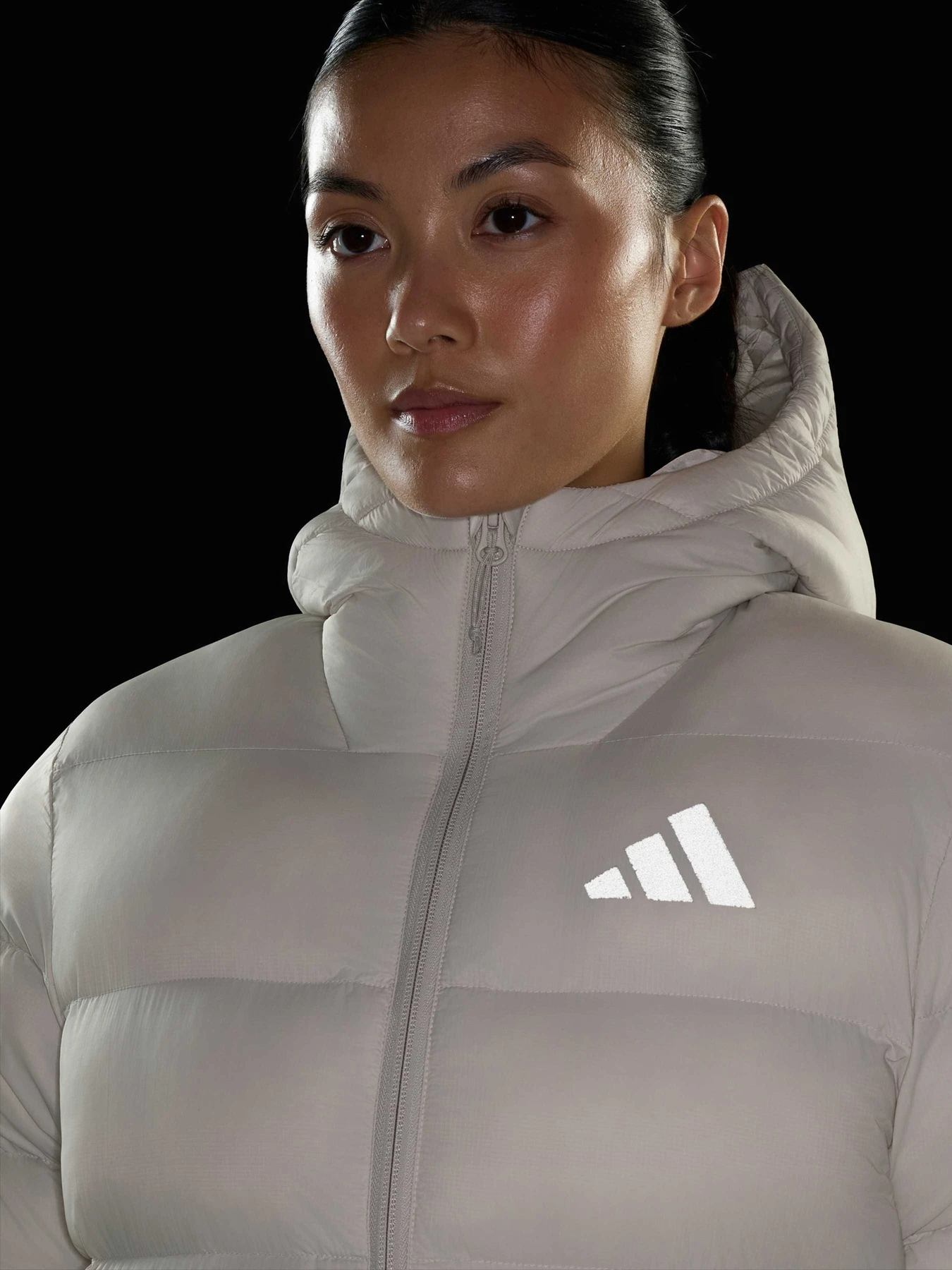 Куртки та дублянки Adidas модель KY2707 Фото
