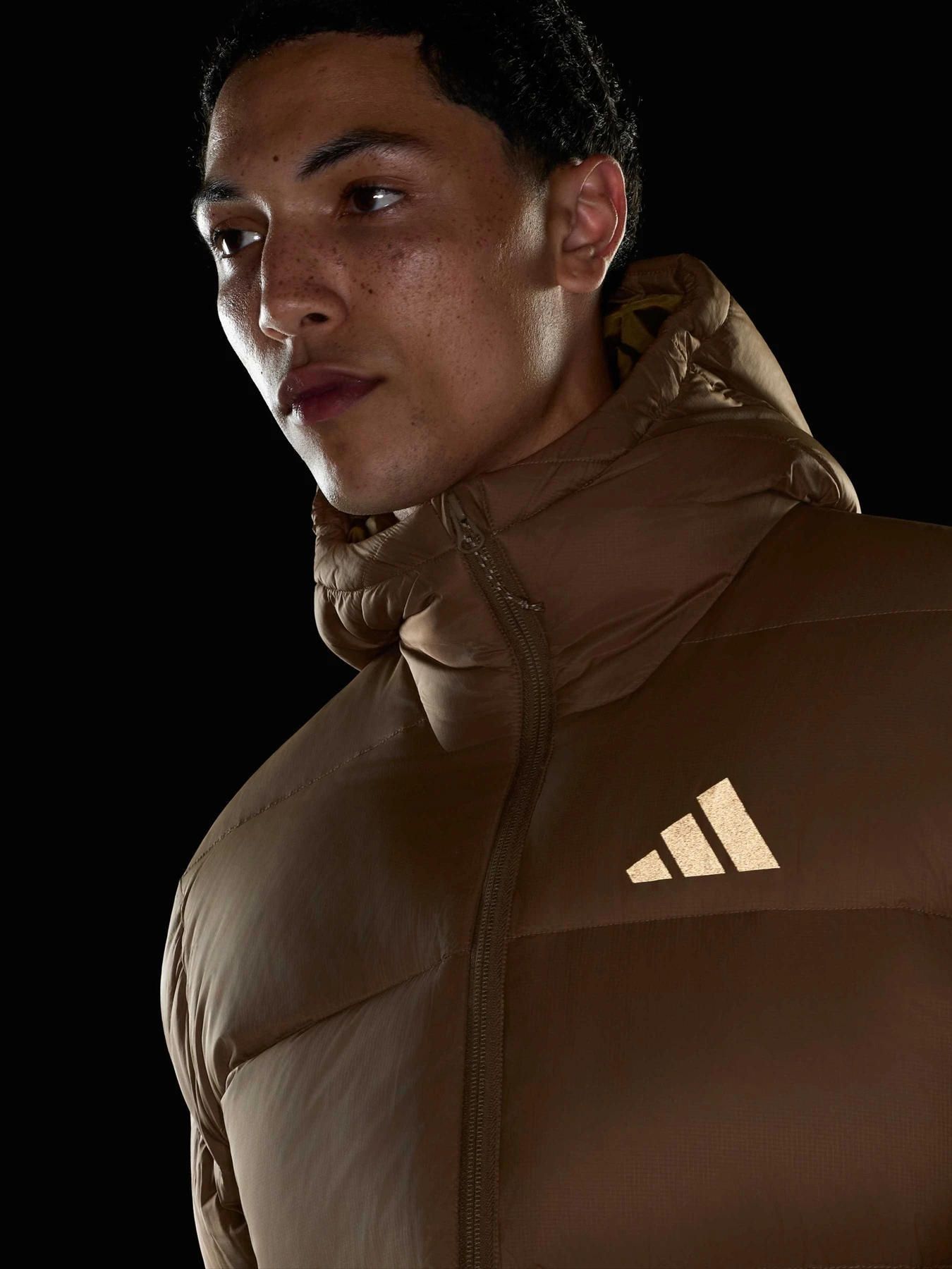 Куртки и дубленки Adidas модель KY2716 Куртки и дубленки Adidas модель KY2716 Фото