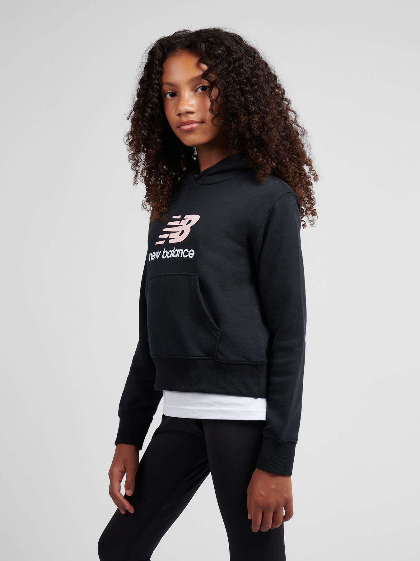 Худи и свитшоты New Balance BB Stacked Logo модель LAKG0270BK Худи и свитшоты New Balance BB Stacked Logo модель LAKG0270BK Фото