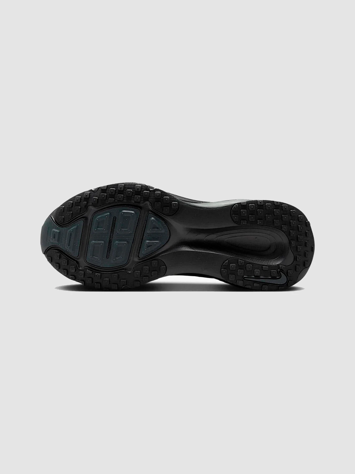 Кросівки NIKE Vomero 18 модель HM6803-005 Фото