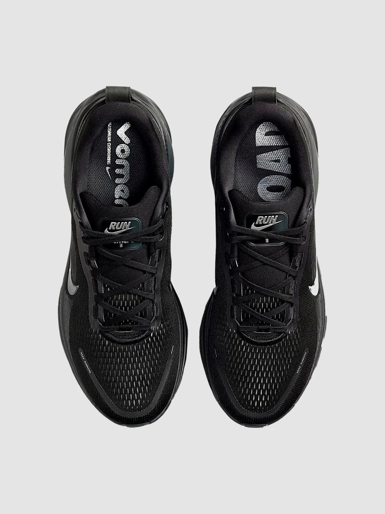 Кросівки NIKE Vomero 18 модель HM6803-005 Фото